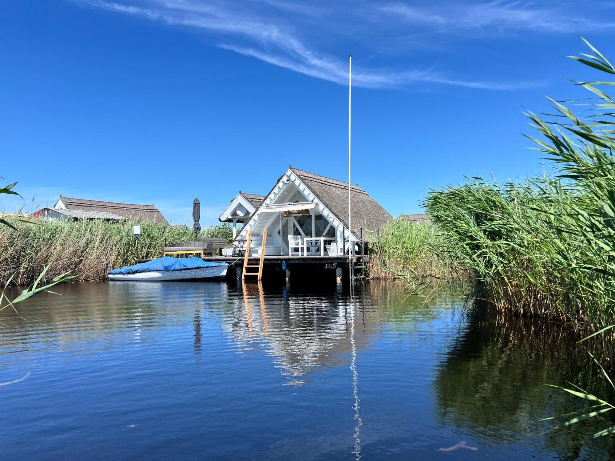 Seehuette Neusiedlersee - Seehaus Inklusive Elektroboot ルスト エクステリア 写真