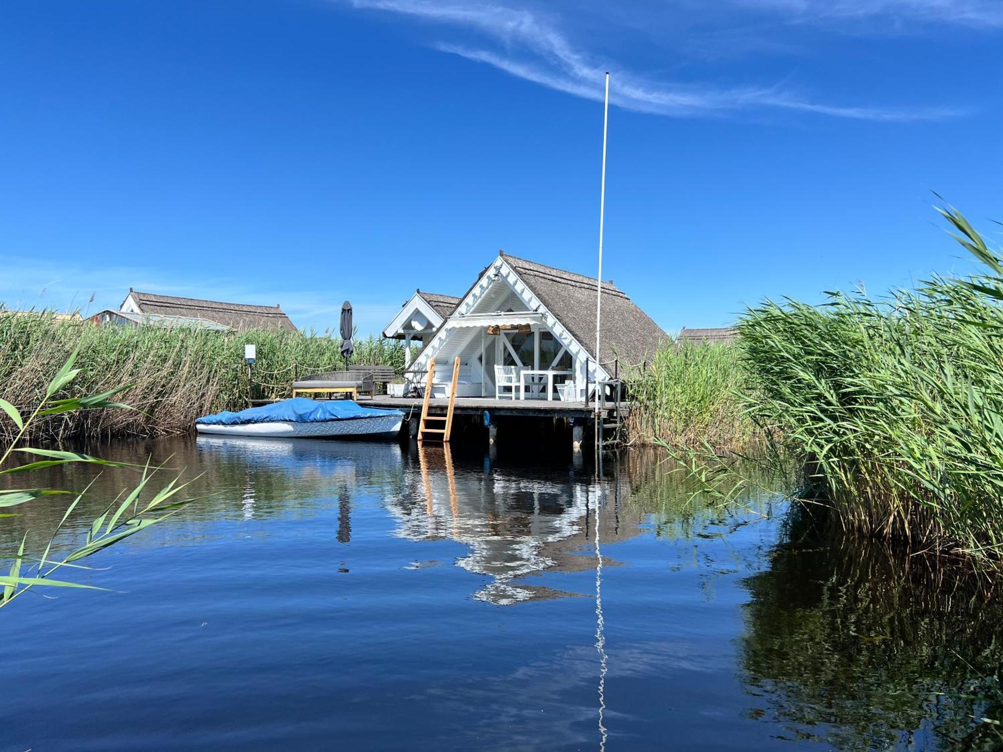 Seehuette Neusiedlersee - Seehaus Inklusive Elektroboot ルスト エクステリア 写真
