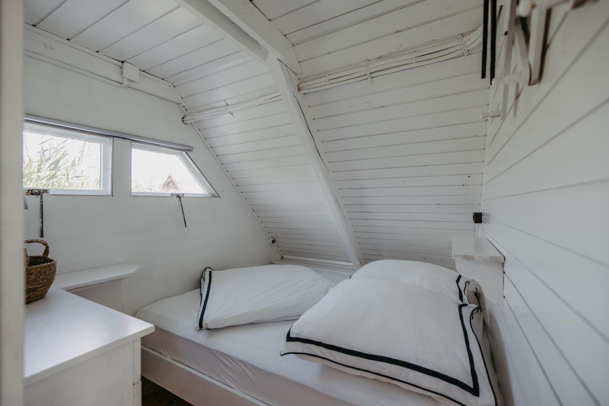Seehuette Neusiedlersee - Seehaus Inklusive Elektroboot ルスト エクステリア 写真