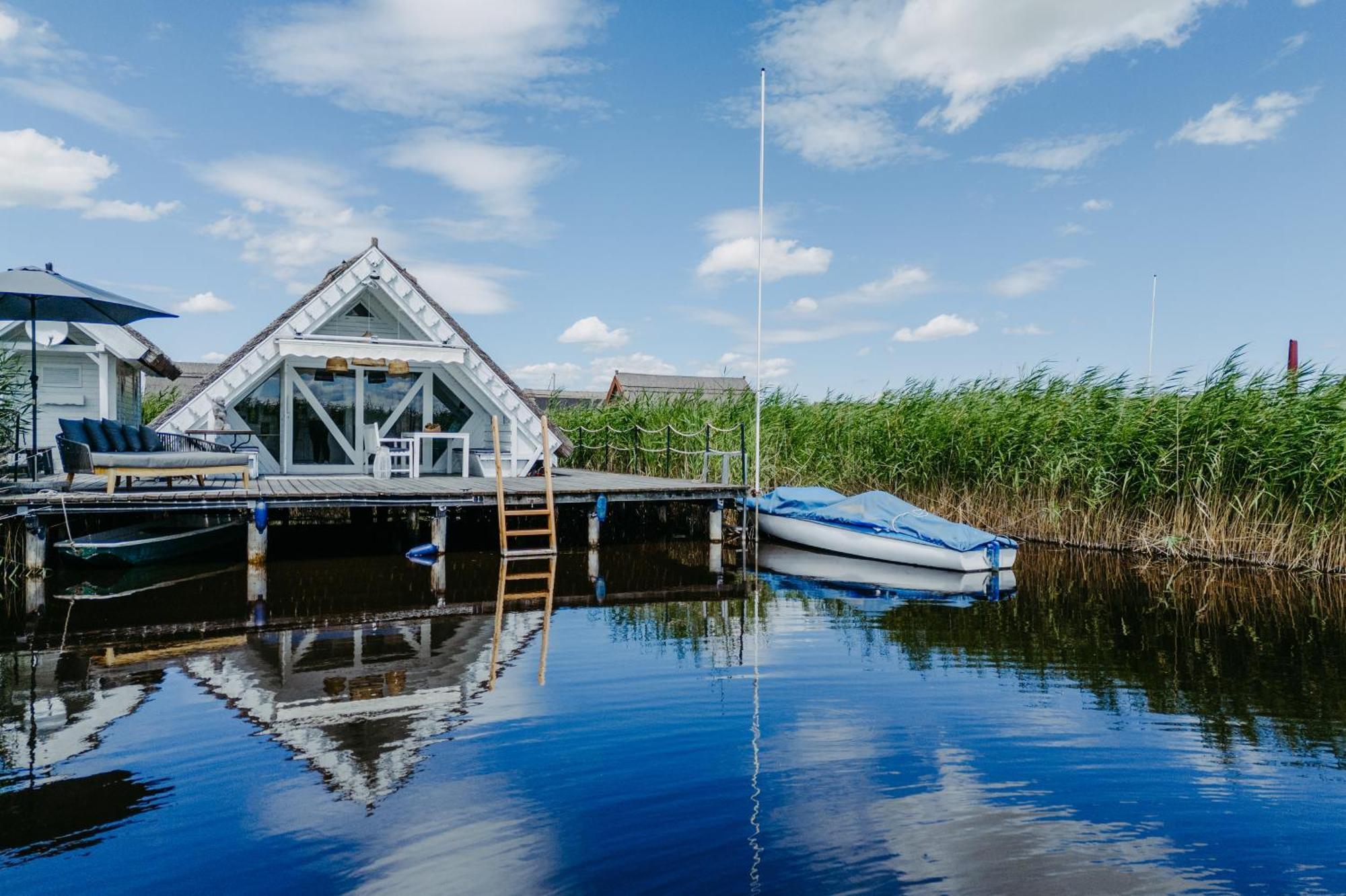 Seehuette Neusiedlersee - Seehaus Inklusive Elektroboot ルスト エクステリア 写真