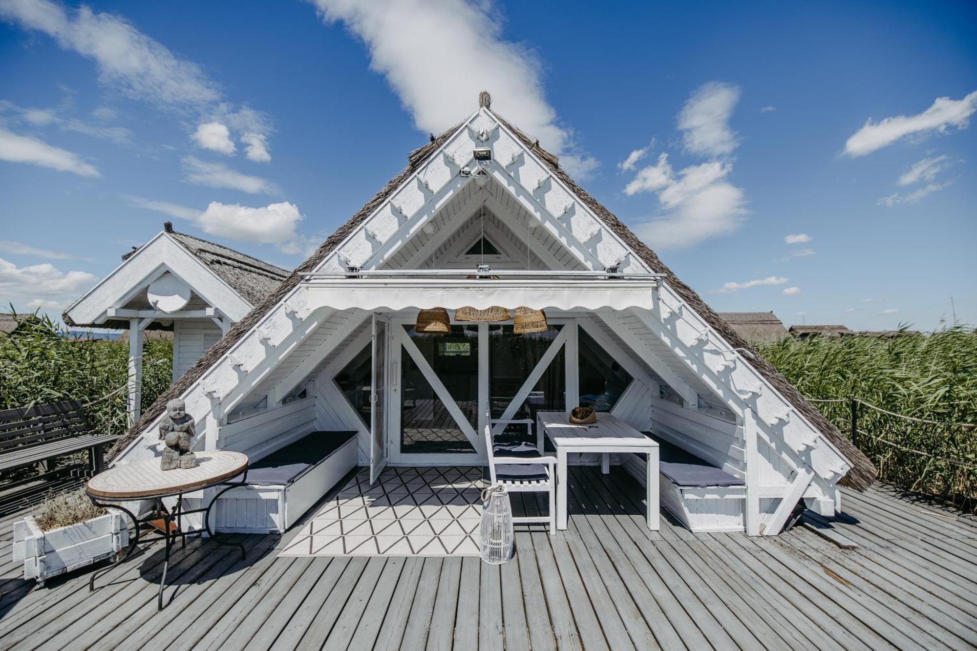 Seehuette Neusiedlersee - Seehaus Inklusive Elektroboot ルスト エクステリア 写真