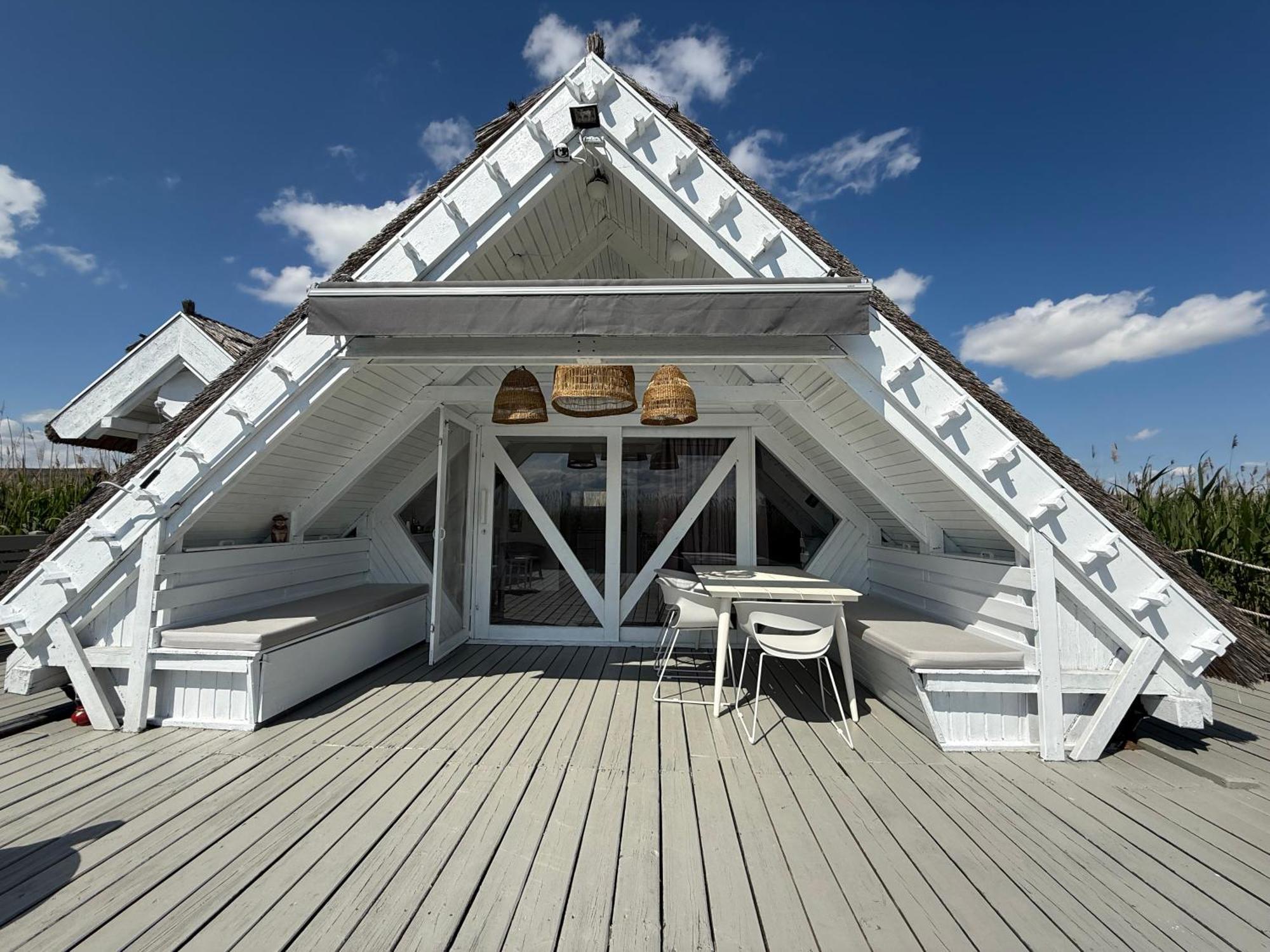 Seehuette Neusiedlersee - Seehaus Inklusive Elektroboot ルスト エクステリア 写真
