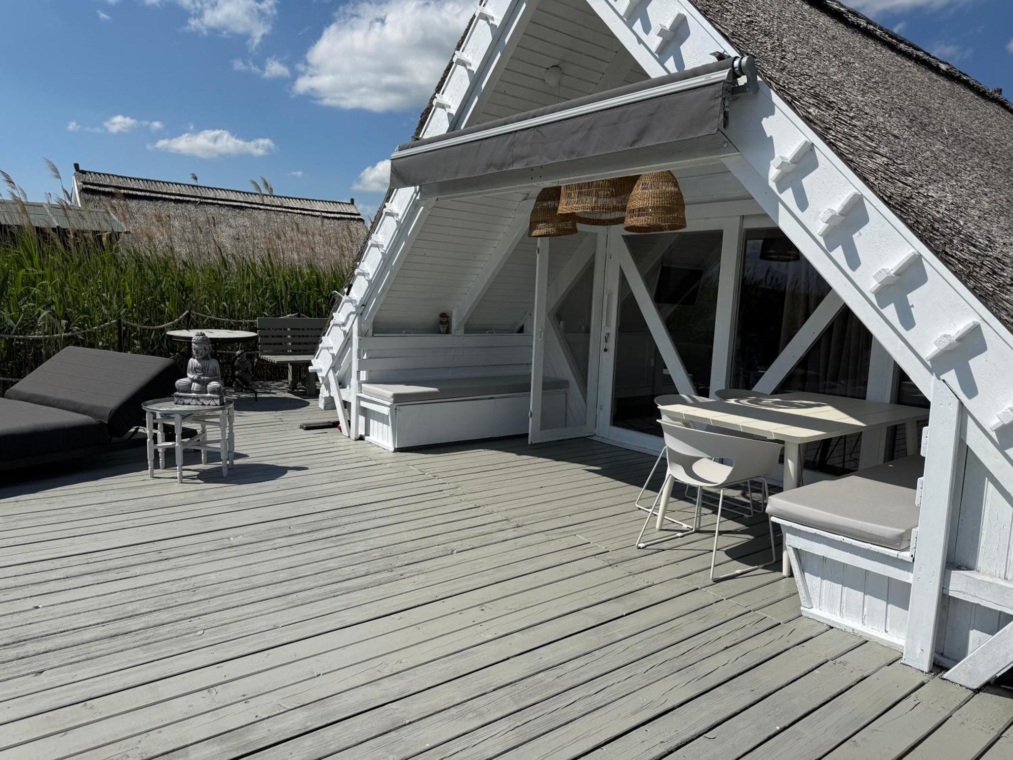 Seehuette Neusiedlersee - Seehaus Inklusive Elektroboot ルスト エクステリア 写真